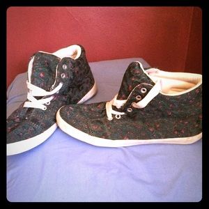 Printed high-top sneakers